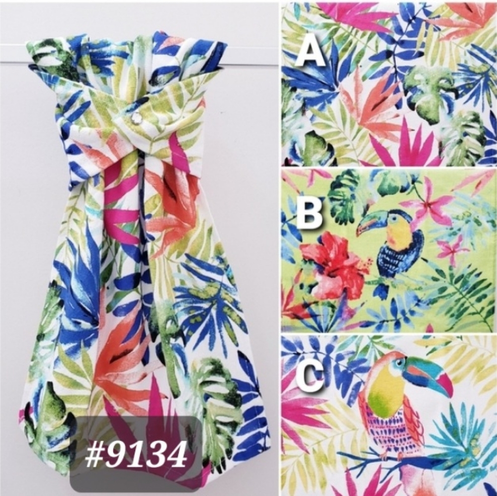 #9134 ●NEW! Tropical foliage/Toucan Hang'N'Snap Towel🤍select Snap